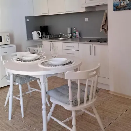 Апартамент Корал Apartamento Sveti Vlas