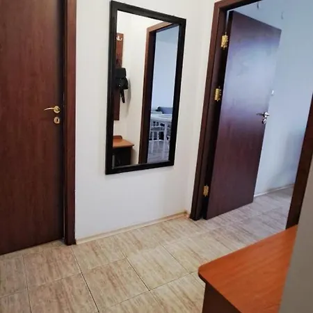 Apartamento Апартамент Корал